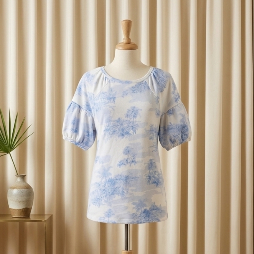 Crown & Ivy Blue & White Toile Knit Top – Size M - Picture 1 of 5